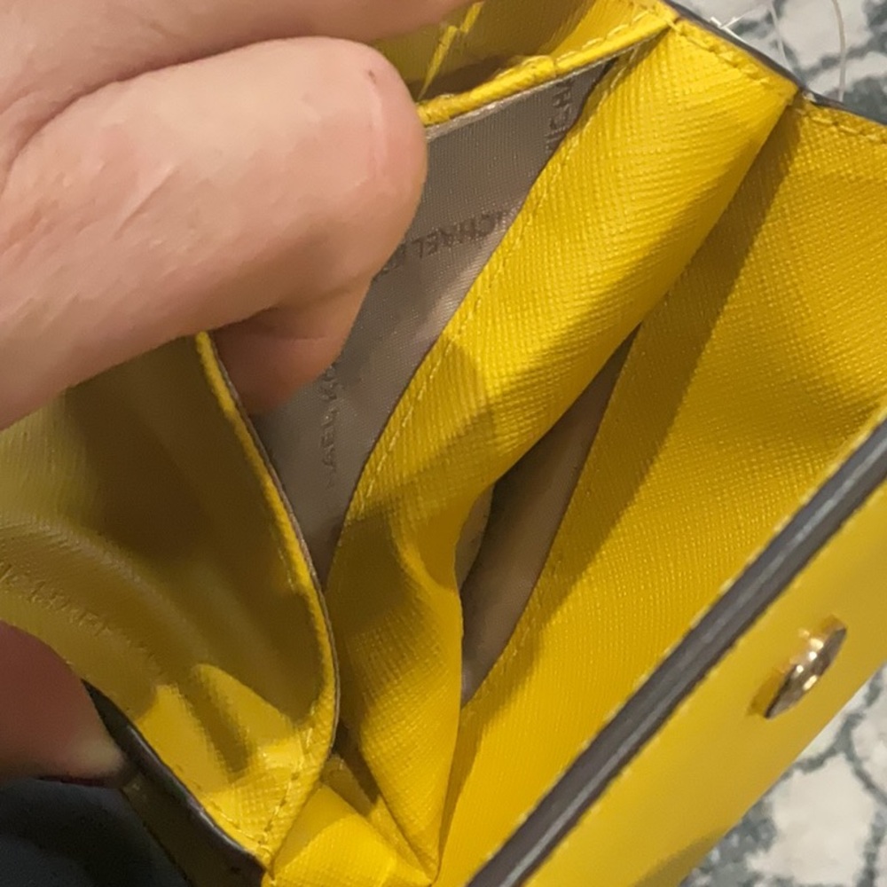 Michael Kors Yellow Gold Wallet NWT - Picture 11 of 13